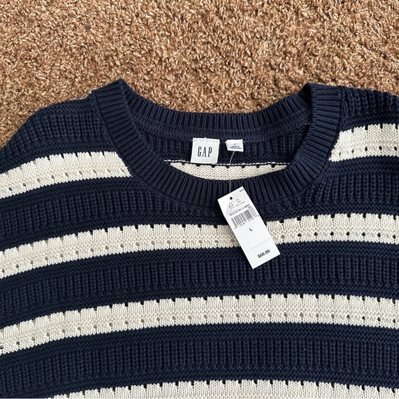 NWT Gap striped sweater size Large - Picture 2 of 3